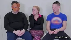 تشغيل فرخ مثير يحصل لها ثقب بعقب خبطت في مجنون مجنون خلال جلسة العلاج الخاصة