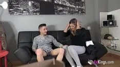 Reproduzir Colagens com ejaculação loira fodida por um grande galo com pau grosso e grosso