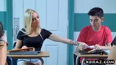 تشغيل الاباحية القزم الملاعين كس الشباب في المدرسة على البنك