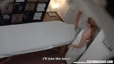 تشغيل La Masaj Cu O Blonda Ce Se Fute