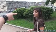 تشغيل يصافح الرجال في فندق فخم ويسمح لها بفعل ما تريد به