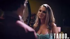Reproduzir Esse cara talentoso pode transar com qualquer mulher que quiser porque as garotas