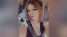 Afspelen De brunette milf met het super opgewonden poesje onderhoudt intieme relaties