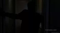 Redare Doamna tatuata atrage atentia multora