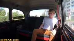 Afspelen Inked Taxi Babe's Outdoor Pussy Fucking Adventure