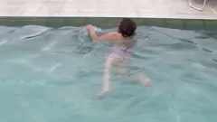 Reproducir Peinado Milf Shaves Pussy para Acción de Bikini de Beach Hot Beach