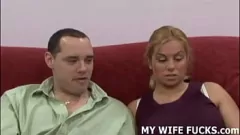 Reproduzir Esposa hardcore recebe fetiche cumprido com intenso boquete bdsm